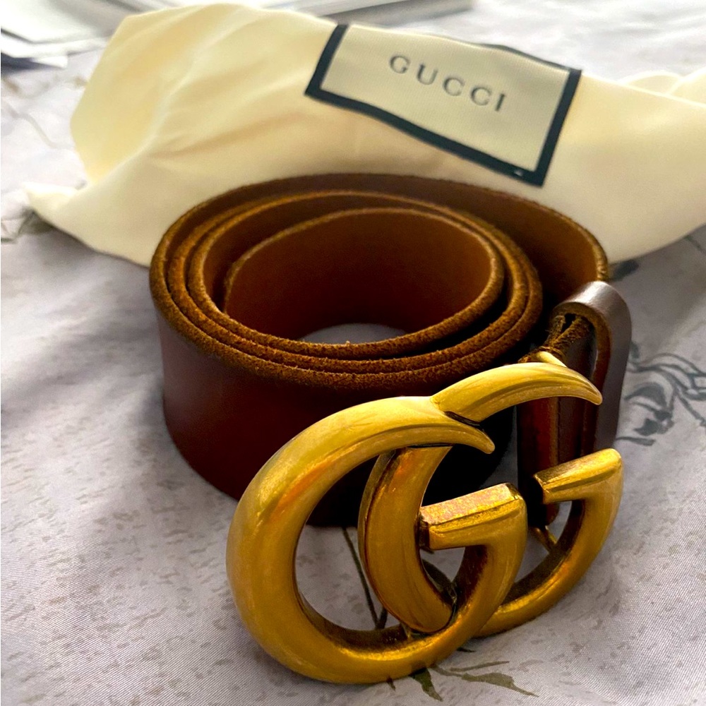 Never worn large Double G Gucci brown belt size 80